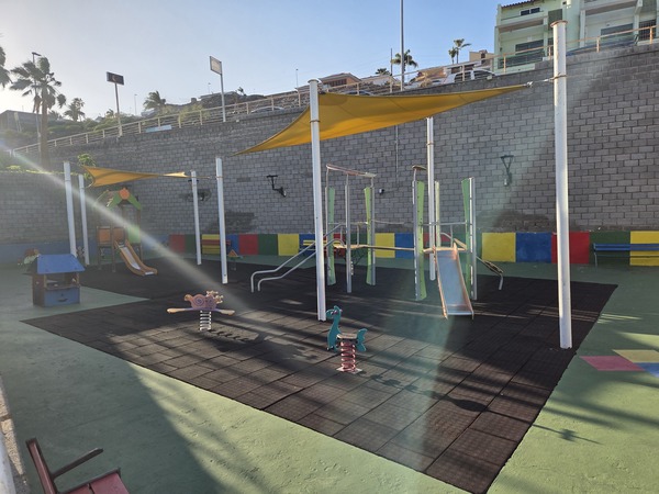 Parque infantil Radazul bajo