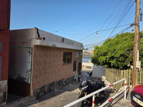 Fachada de la Asociación de Vecinos de Bocacangrejo